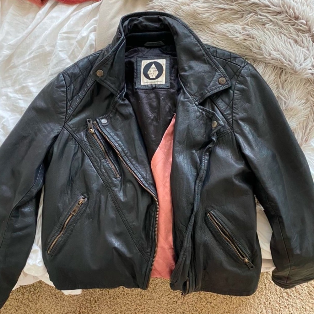 Oversized Volcom Genuine leather jacket